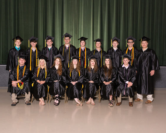 2019_Ridgefield_graduates_group_8x10